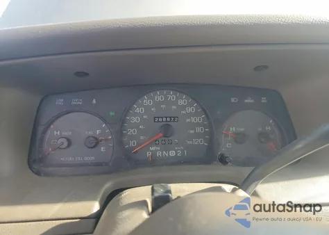 2000 Mercury Grand Marquis Gs z USA, uszkodzony, nr VIN 2MEFM74WXYX701467